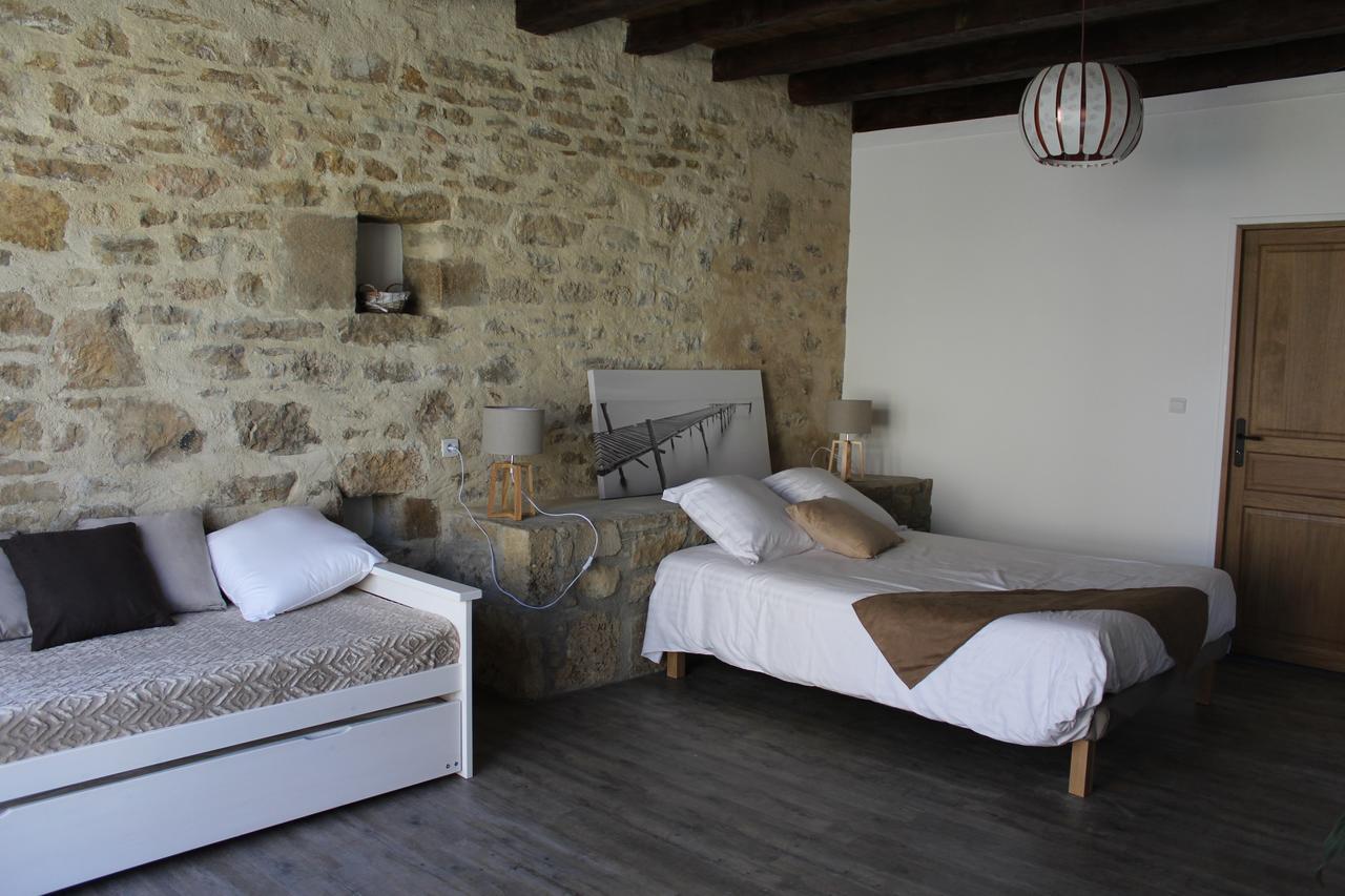 A La Croisee Des Vallees Bed & Breakfast Figeac Exterior photo